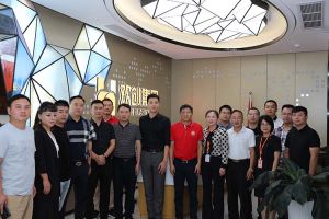 欢迎宜春市团委书记、商会及青企等一行领导莅临mk网站_MK(中国)人力集团指导