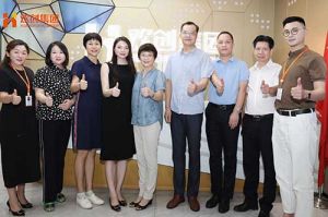 热烈欢迎番禺区人大常委会一行领导莅临mk网站_MK(中国)集团参观指导